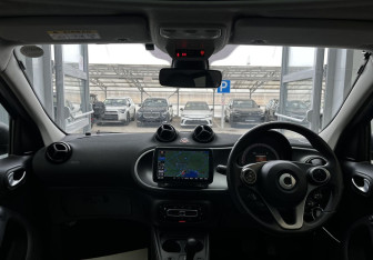 Подержанный автомобиль Smart Forfour 2016 года (10 фото)