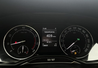 Подержанный автомобиль Skoda Superb Liftback 2018 года (11 фото)