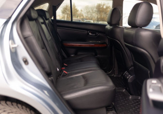 Подержанный автомобиль Lexus RX 2008 года (22 фото)