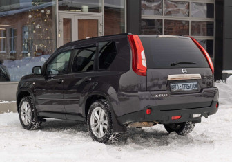 Подержанный автомобиль Nissan X-Trail 2011 года (7 фото)