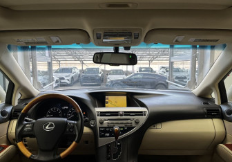 Подержанный автомобиль Lexus RX 2009 года (10 фото)