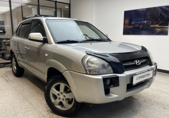 Подержанный автомобиль Hyundai Tucson 2007 года (4 фото)