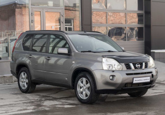 Подержанный автомобиль Nissan X-Trail 2008 года (3 фото)