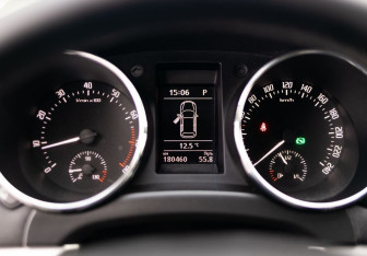 Подержанный автомобиль Skoda Yeti 2013 года (12 фото)