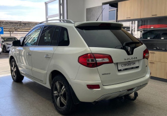 Подержанный автомобиль Renault Koleos 2013 года (7 фото)