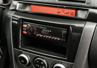 Подержанный автомобиль Mazda 3 Sedan 2007 года (13 фото)