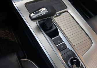 Подержанный автомобиль Exeed VX 2023 года (8 фото)