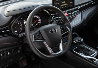 Подержанный автомобиль Москвич 3 2024 года (11 фото)