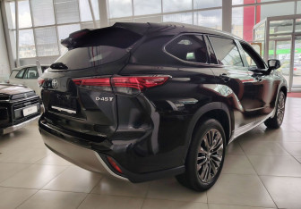 Новый Toyota Highlander 2025 (5 фото)