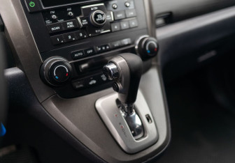 Подержанный автомобиль Honda CR-V 2012 года (15 фото)