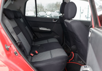 Подержанный автомобиль Hyundai Getz 2005 года (17 фото)