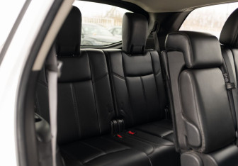 Подержанный автомобиль Nissan Pathfinder 2014 года (22 фото)