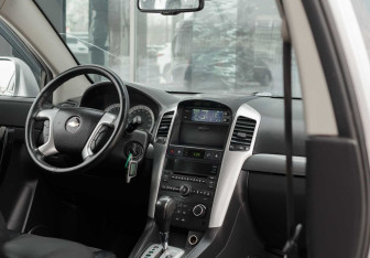 Подержанный автомобиль Chevrolet Captiva 2008 года (11 фото)