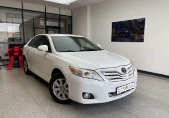 Подержанный автомобиль Toyota Camry Sedan 2011 года (3 фото)