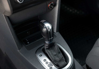 Подержанный автомобиль Volkswagen Touran 2011 года (16 фото)