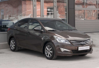 Подержанный автомобиль Hyundai Solaris Sedan 2015 года (3 фото)