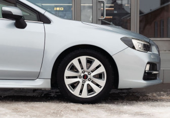 Подержанный автомобиль Subaru Levorg 2014 года (9 фото)