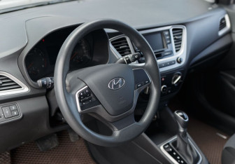 Подержанный автомобиль Hyundai Solaris Sedan 2020 года (11 фото)