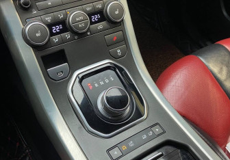 Подержанный автомобиль Land Rover Range Rover Evoque 2013 года (13 фото)