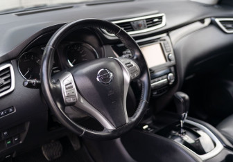 Подержанный автомобиль Nissan Qashqai 2018 года (11 фото)