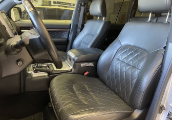 Подержанный автомобиль Toyota Land Cruiser Suv 2018 года (8 фото)