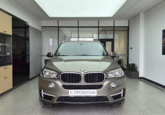 Подержанный автомобиль BMW X5 2017 года (2 фото)