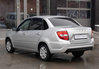 Подержанный автомобиль LADA (ВАЗ) Granta Sedan 2022 года (7 фото)