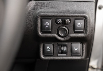 Подержанный автомобиль Nissan Note 2018 года (17 фото)