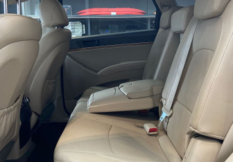 Подержанный автомобиль Hyundai ix55 2012 года (13 фото)