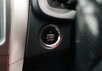 Подержанный автомобиль Toyota Corolla Wagon 2007 года (14 фото)