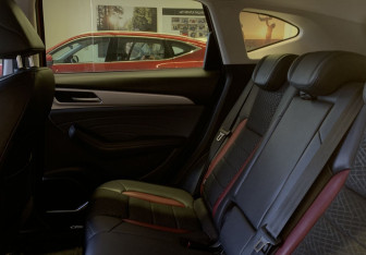 Подержанный автомобиль Haval F7 2023 года (10 фото)