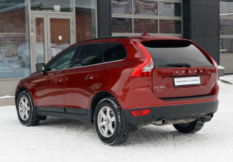 Подержанный автомобиль Volvo XC60 2010 года (7 фото)
