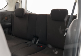 Подержанный автомобиль Honda Freed 2010 года (16 фото)