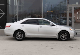 Подержанный автомобиль Toyota Camry Sedan 2007 года (4 фото)