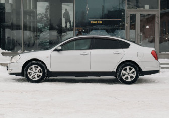 Подержанный автомобиль Nissan Teana 2006 года (8 фото)