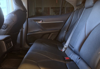 Подержанный автомобиль Toyota Camry Sedan 2022 года (14 фото)