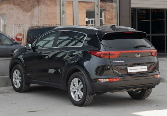 Подержанный автомобиль Kia Sportage 2016 года (7 фото)