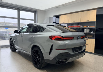 Подержанный автомобиль BMW X6 M 2024 года (5 фото)