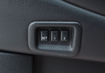 Подержанный автомобиль Nissan Murano Suv 2010 года (16 фото)