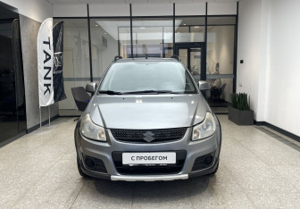 Подержанный автомобиль Suzuki SX4 Hatchback 2012 года (2 фото)