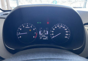 Подержанный автомобиль Hyundai Creta 2016 года (10 фото)