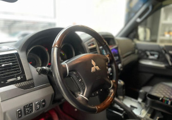 Подержанный автомобиль Mitsubishi Pajero 2019 года (6 фото)