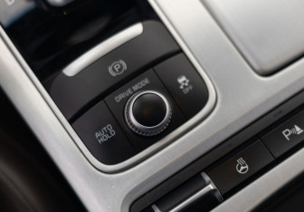 Подержанный автомобиль Kia Stinger 2018 года (19 фото)