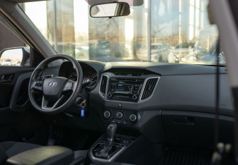 Подержанный автомобиль Hyundai Creta 2018 года (10 фото)