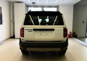 Новый Toyota Land Cruiser Prado 2026 (6 фото)