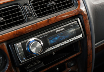 Подержанный автомобиль Toyota Land Cruiser Prado 2000 года (14 фото)