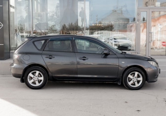 Подержанный автомобиль Mazda 3 Hatchback 2005 года (4 фото)