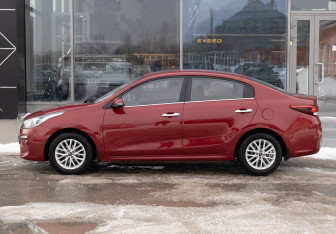 Подержанный автомобиль Kia Rio Sedan 2019 года (8 фото)