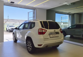 Подержанный автомобиль Nissan Terrano 2017 года (6 фото)