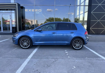 Подержанный автомобиль Volkswagen Golf Hatchback 2013 года (8 фото)
